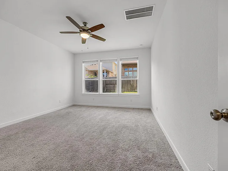 2145 Stampede Dr — Photo 14