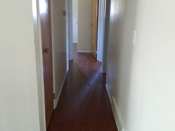 5th image of 202 N Division St