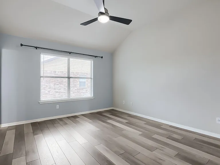 Primary suite with large walk-in-closet