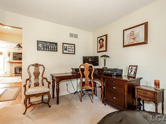 3rd image of 5081 Highlands Ct