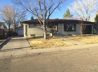 63 Macnaughton Rd, Pueblo, CO 81001
