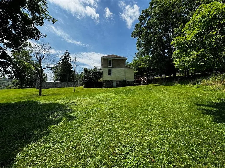 8 Lake Ave — Photo 7