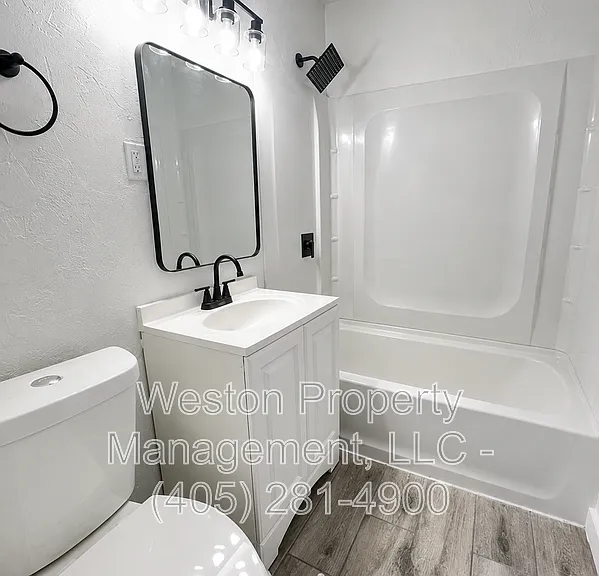 9609 Greystone Ave — Photo 5