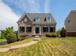3114 Weeping Willow Dr, Bridgeville, PA