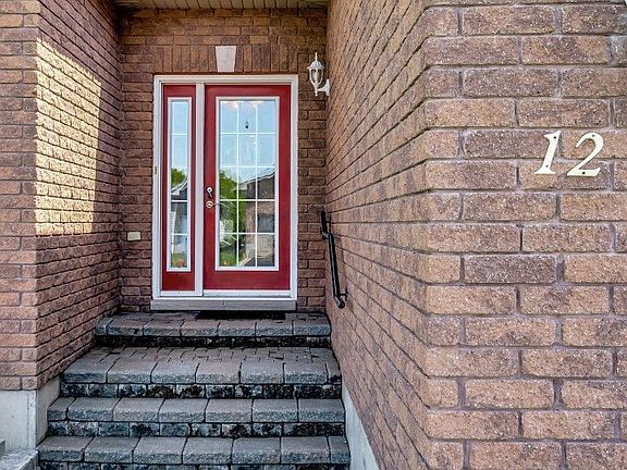 4th image of 12 Aletha Dr