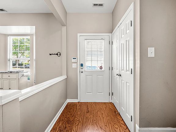 5th image of 8139 Rhiannon Rd