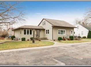 413 W 11th St, Kaukauna, WI 54130