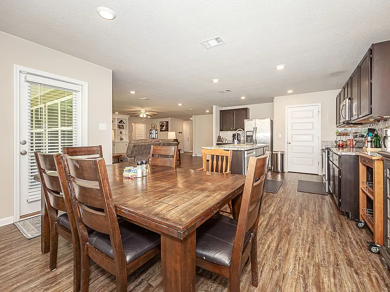 9125 Bellewood Dr — Photo 13