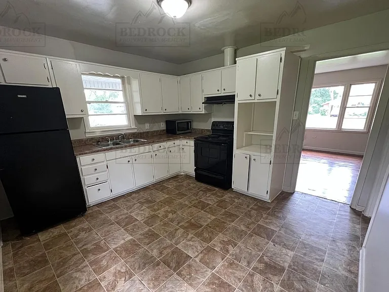 2706 Norton Ave NW — Photo 3