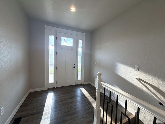 4th image of 2943 Heathrow Ave