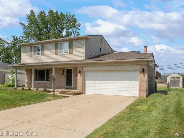 5063 Abington Dr, Troy, MI 48085