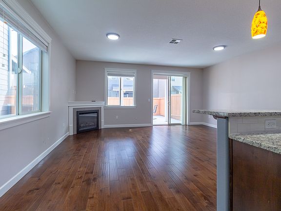 3rd image of 2629 NE 130th Ct