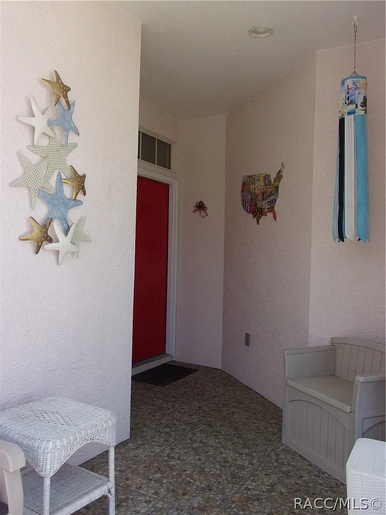 Royal Oaks — Photo 4