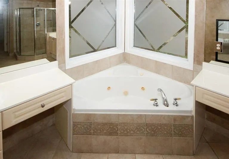 1354 Brookhaven Village Cir NE — Photo 34