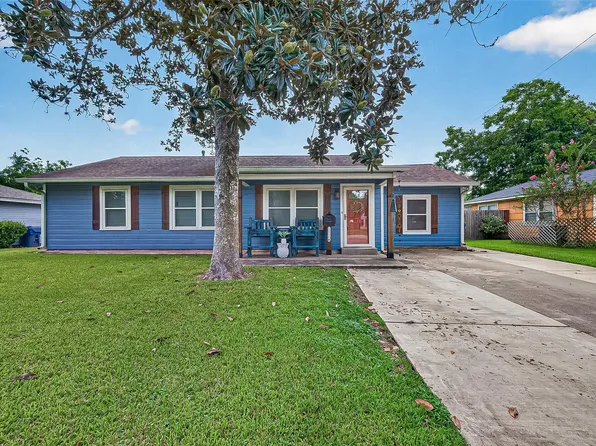 206 Mattson St, West Columbia, TX 77486