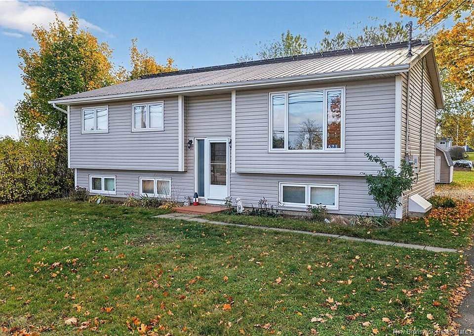 1st image of 671 Main St