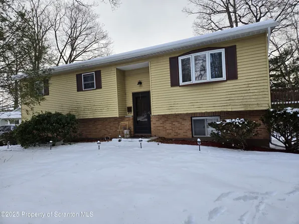 300 Earl St, Clarks Summit, PA 18411