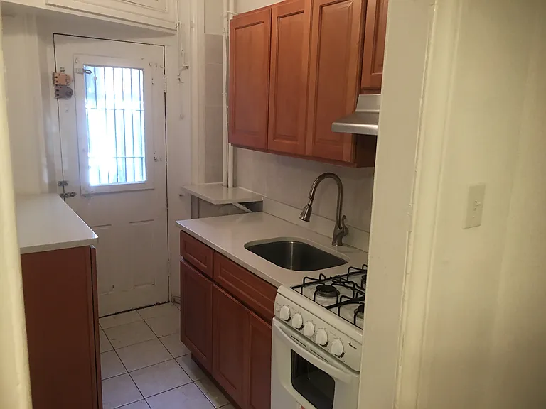 1306 Pine St #2F — Photo 7