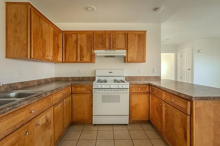 2413 Tremont Ave #B3 — Photo 13