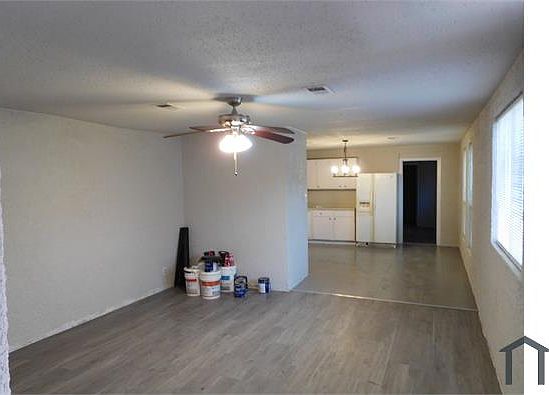 4th image of 119 Foxshire Ln #A