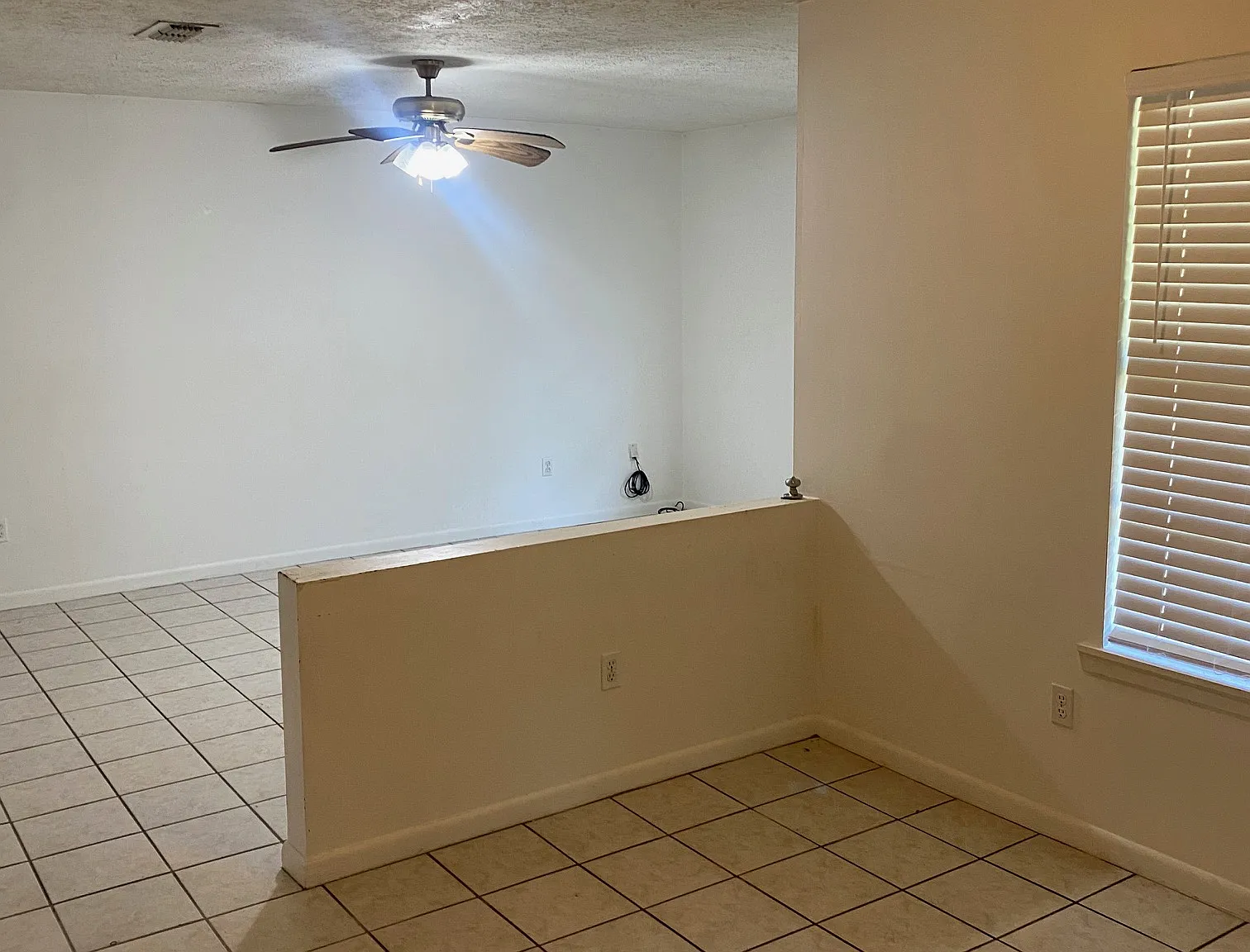 2 bed, $1,100 — Photo 3
