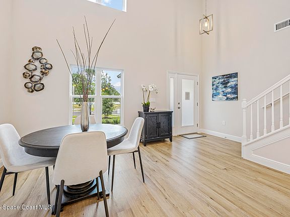4th image of 167 Hidden Woods Pl