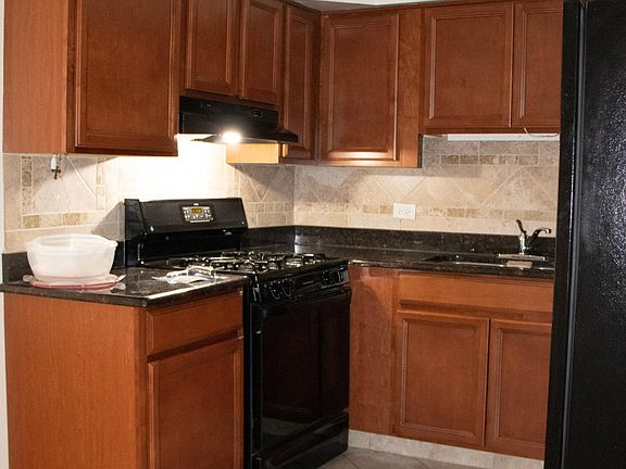 4th image of 230 S Villa Ave APT 3D