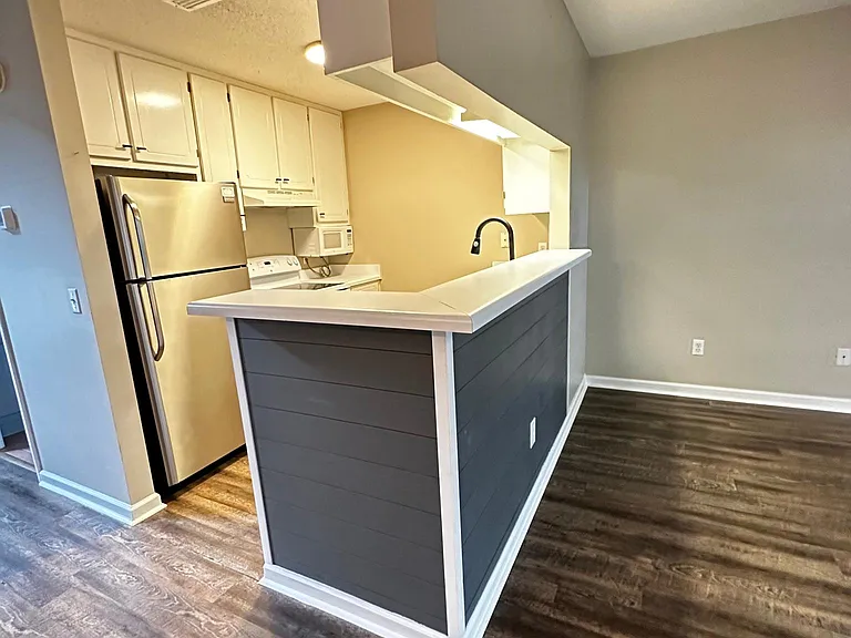 128 Commons Dr — Photo 10