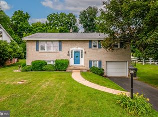 11 Craig Dr, Reading, PA 19606