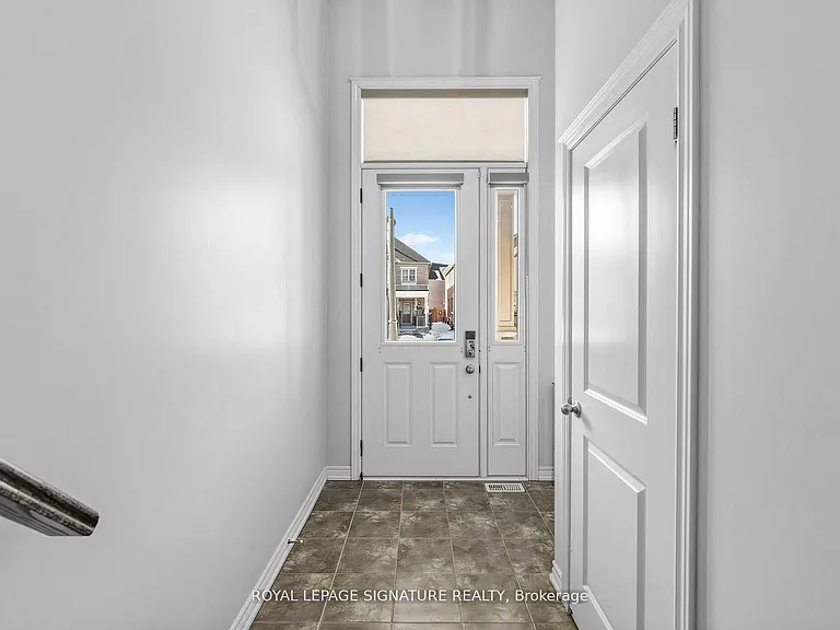 534 Stream Cres — Photo 4