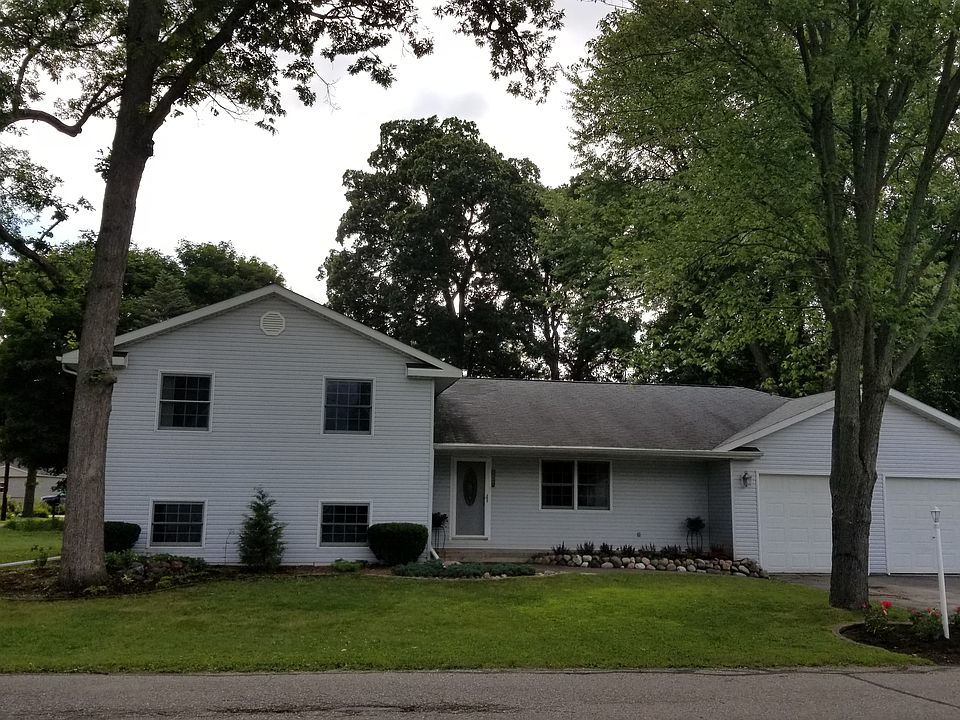 Front view from road