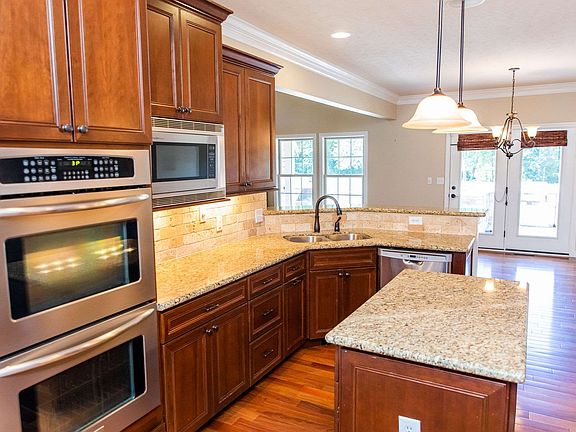 5th image of 902 Wexford Dr