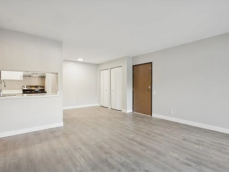 Parchment Point Townhomes — Photo 7