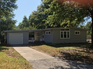 1709 SW Harp Pl, Topeka, KS 66611