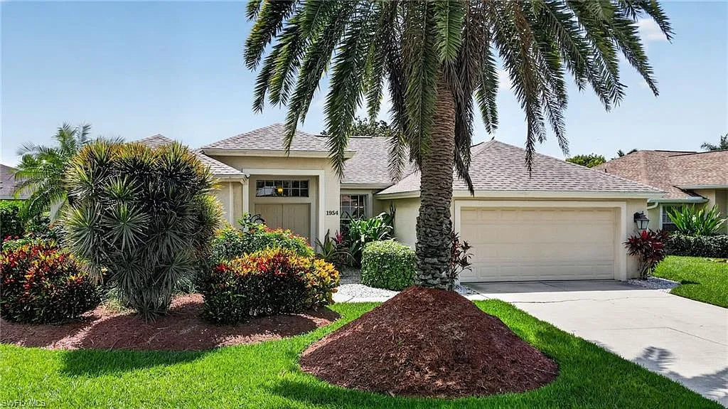 4 bed, 3.0 bath, 2352 sqft, $9,500 — Photo 1