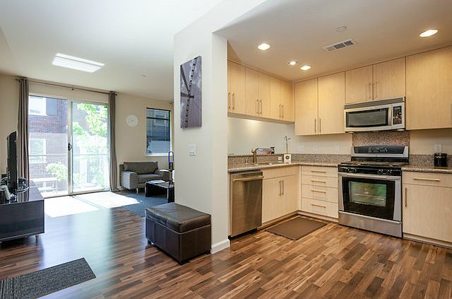 1st image of 1069 Saginaw Ter Unit 201