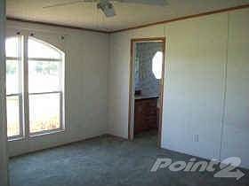 4th image of 223 Chapel Hill Ln