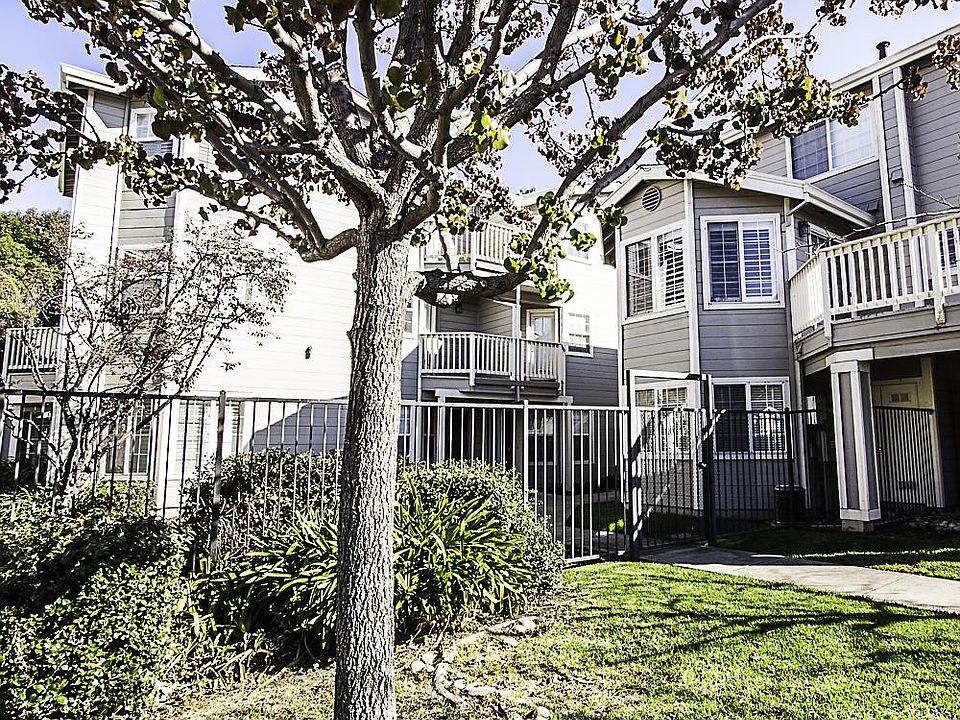1st image of 129 Margo Dr #13