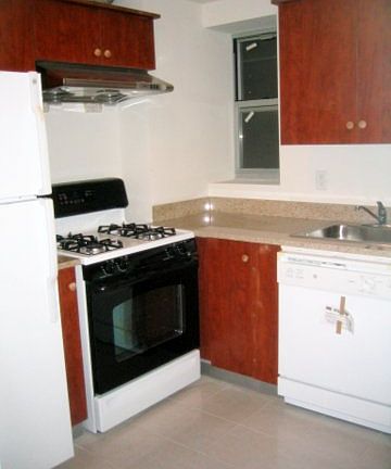 5th image of 14014 Cherry Ave APT 4A