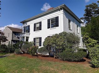 10 Dryden Ave, Pawtucket, RI 02860