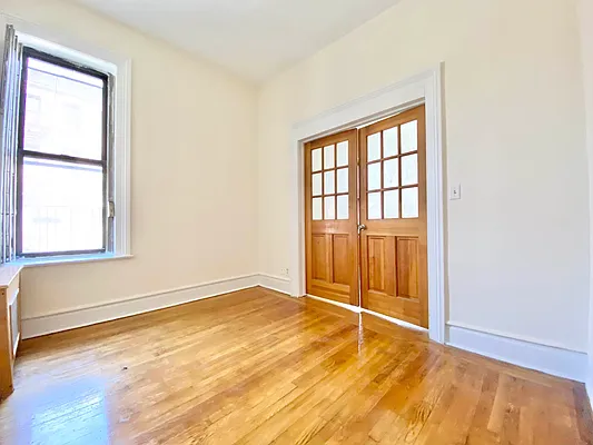 Rented by Bond New York | media 8