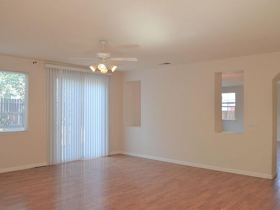 3rd image of 4651 Whirlaway Ln
