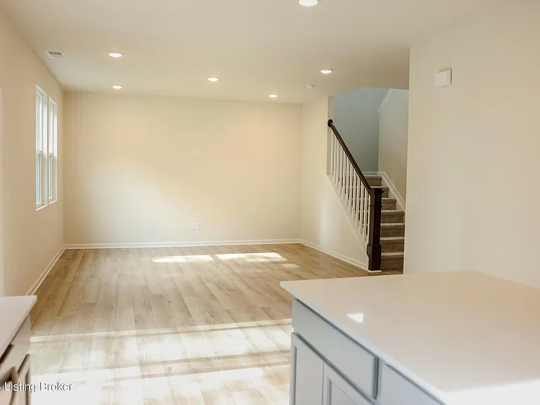 8300 Fairmount Rd — Photo 12