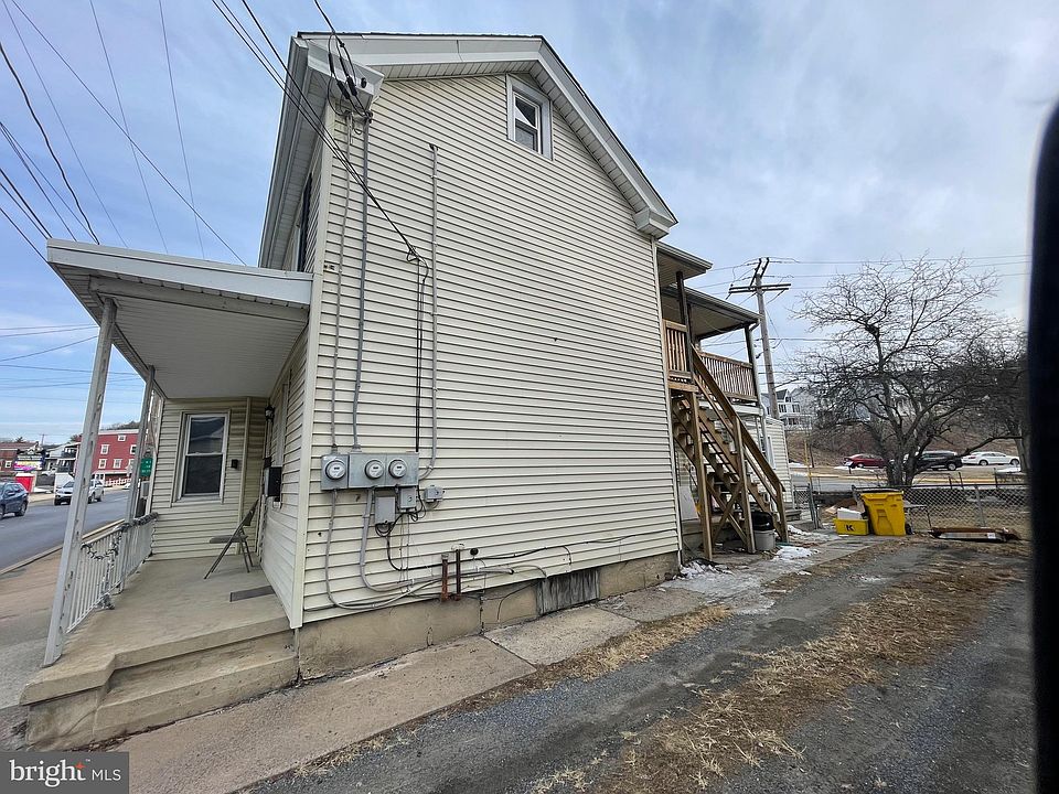 2nd image of 426 Dock St
