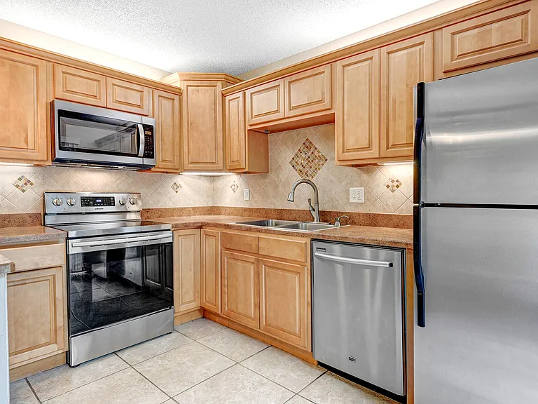 2111 Vista Oaks Cir NE — Photo 14