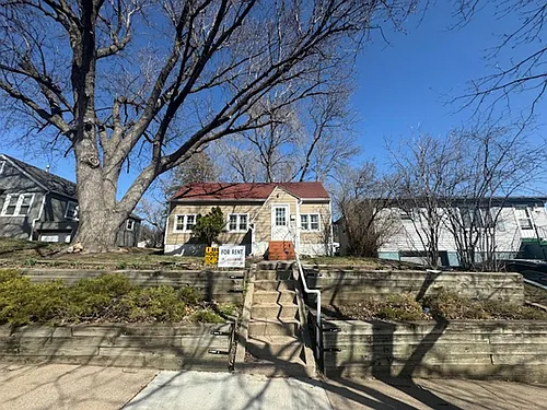 706 S Lake Ave Photo 1