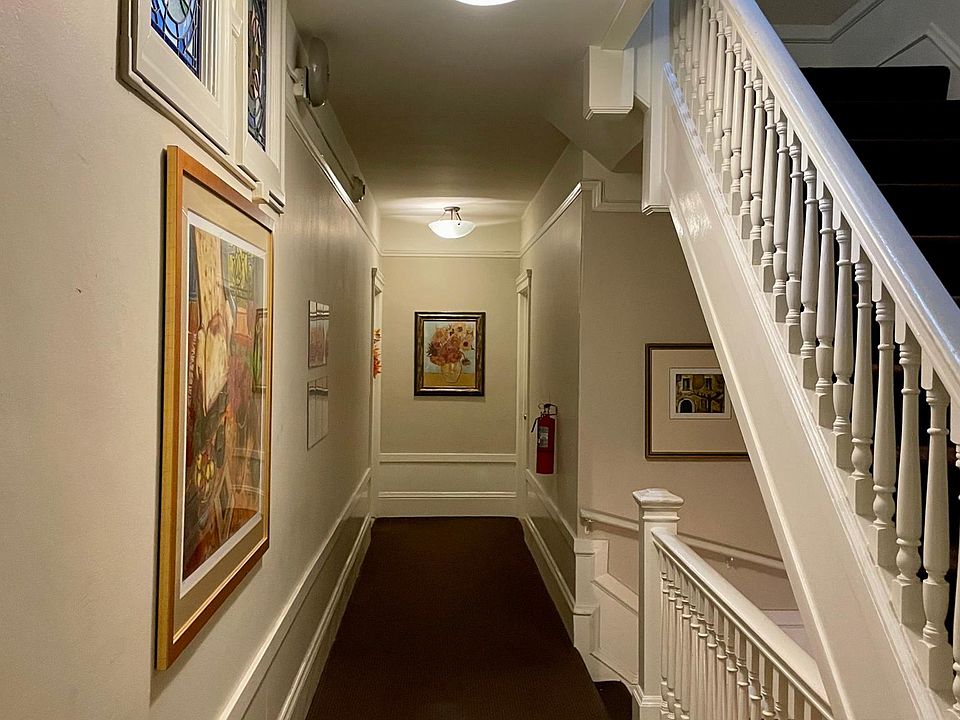 Hallway to apartment entrance