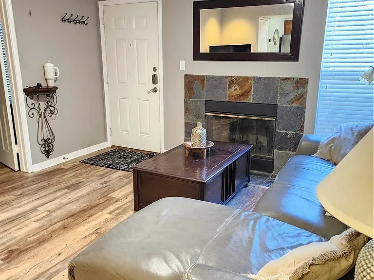 7685 Northcross Dr #308 — Photo 6