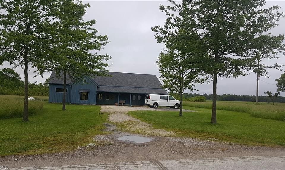 2nd image of 3251 Montgomery Rd