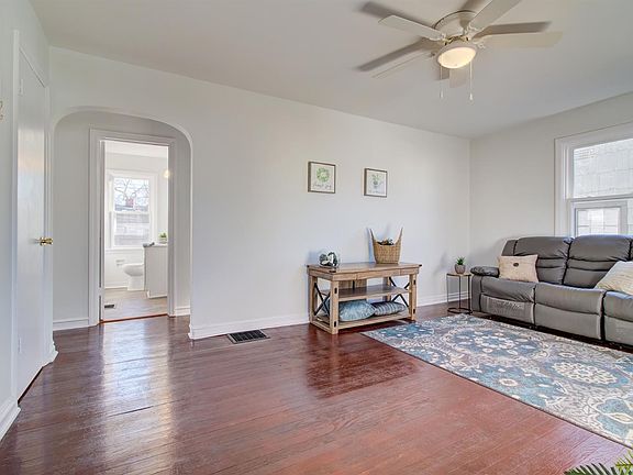 2nd image of 2646 Hilda Ave